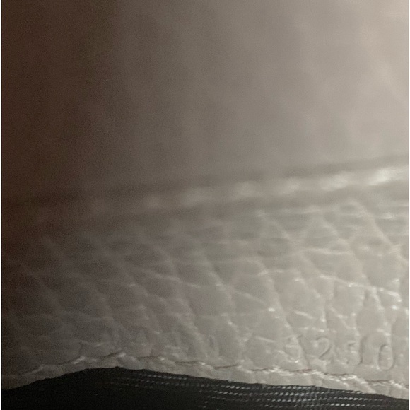 Authentic GUCCI GG Marmont Trifold Compact Leather Wallet - Picture 16 of 16